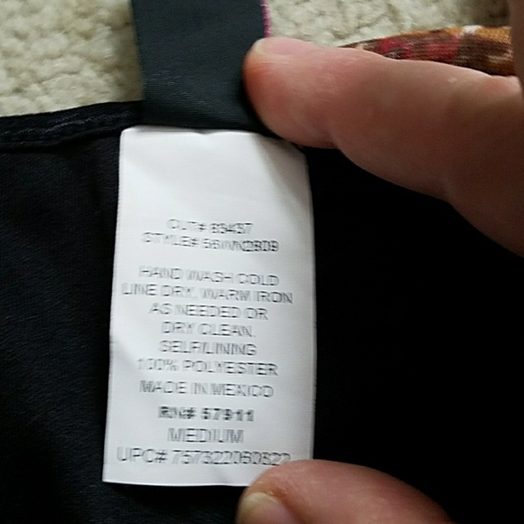 Wrapper Elastic waistband skirt with flowy bottom - Picture 2 of 4